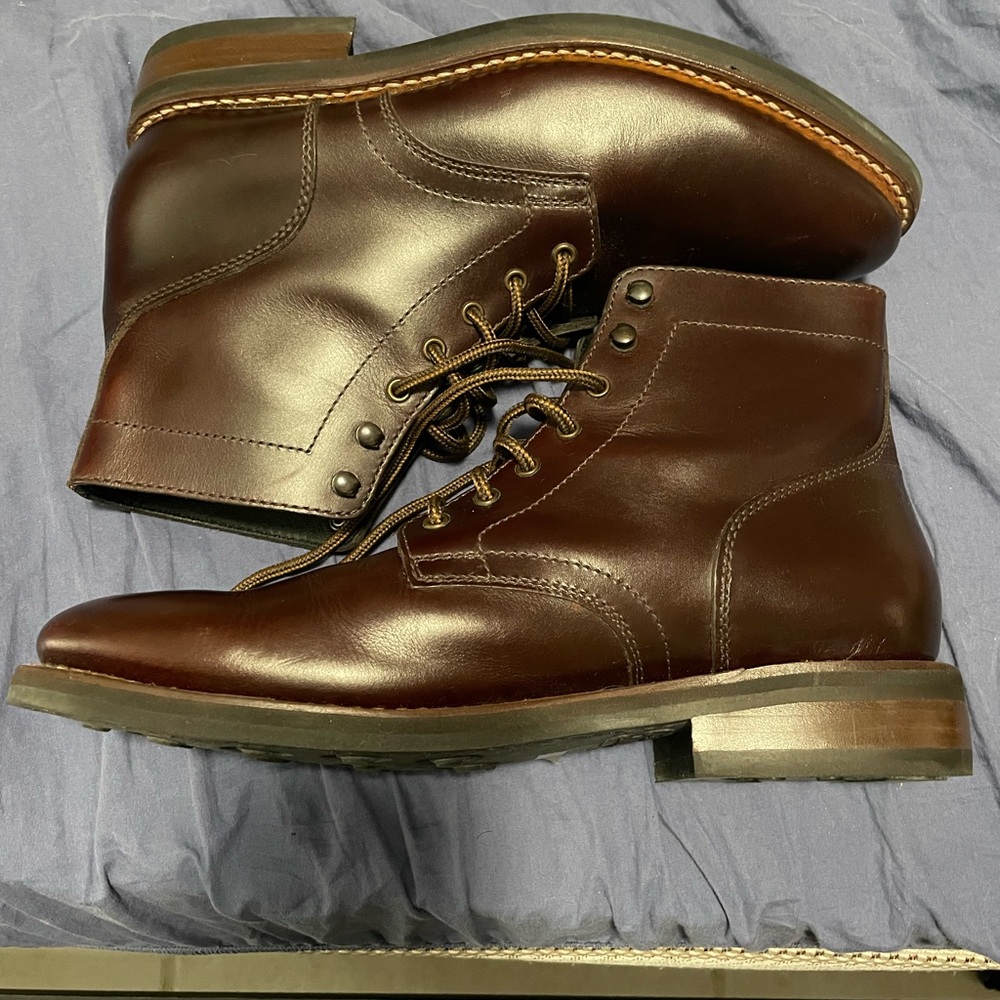 Brown Leather Lace-Up Boots with Vintage Design